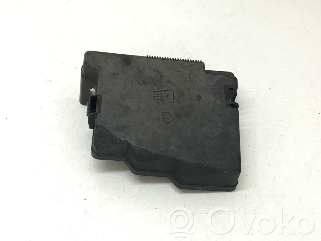 Ford Fiesta Sulakerasian kansi 