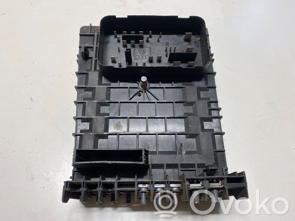 Volkswagen Caddy Fuse module 