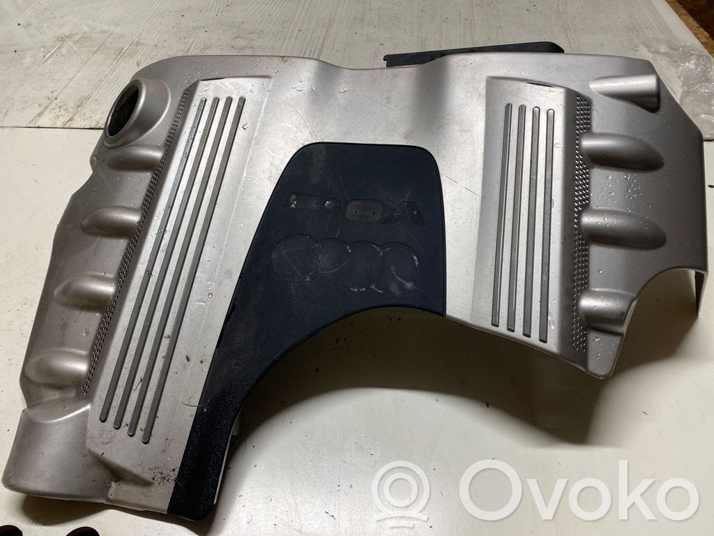 Audi A8 S8 D2 4D Moottorin koppa 
