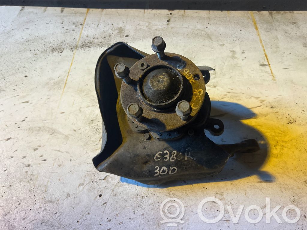 Front wheel hub spindle knuckle