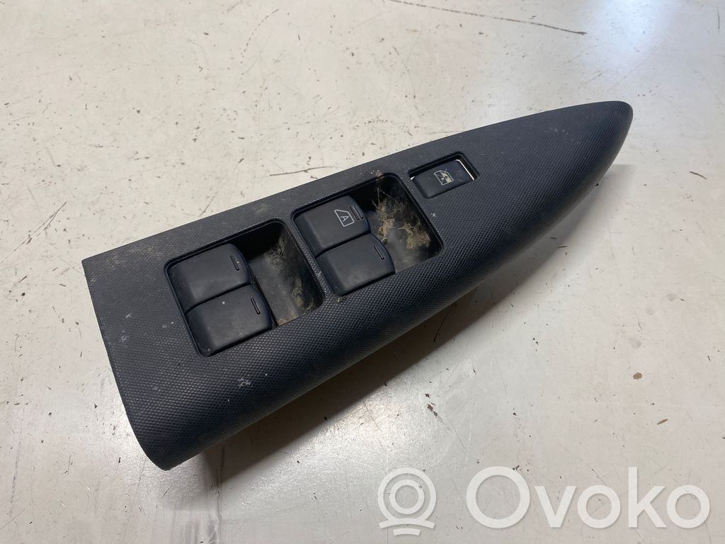 Electric window control switch   254019U12B,2957
