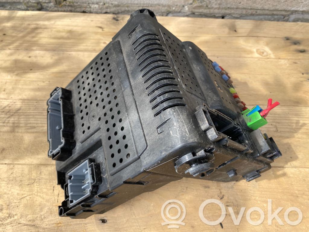 Módulo de fusible   30786889,28087583,06W504