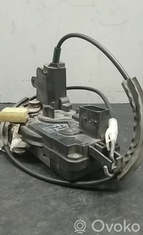 Opel Astra H Priekšpusē slēdzene 