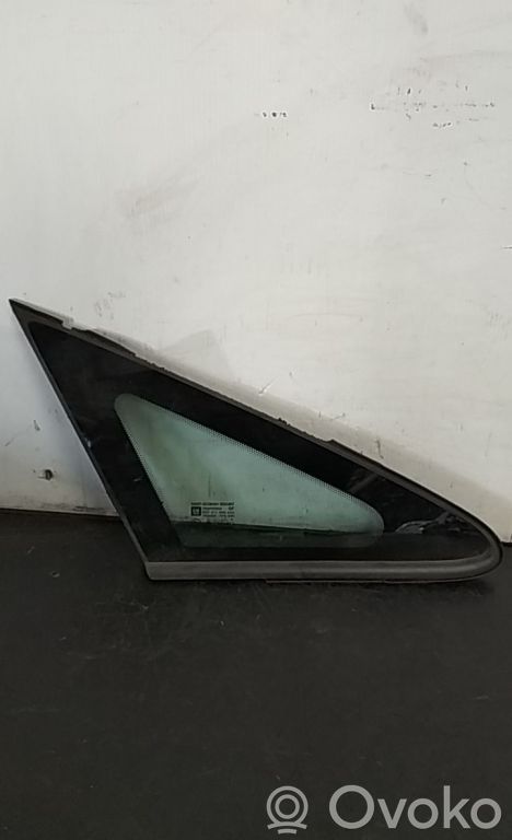 Front triangle window/glass   43R000479,E000191