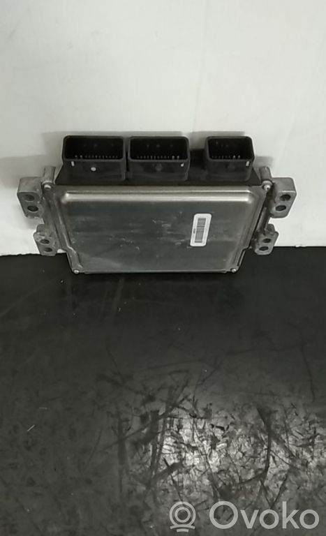 Unidad de control/módulo del motor   237100121R,R0413B006E