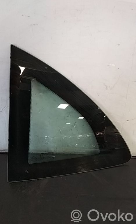 Rear side window   E643R00048