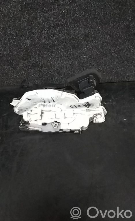 Volkswagen Golf VII Priekinė durų spyna 