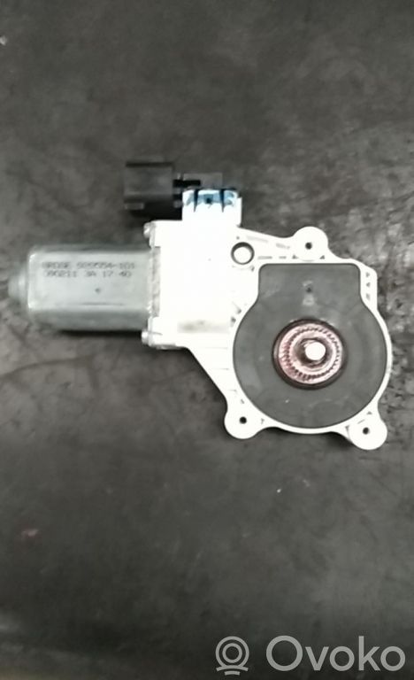 Priekšpusē loga pacēlāja motoriņš   929554101,PBTGF30
