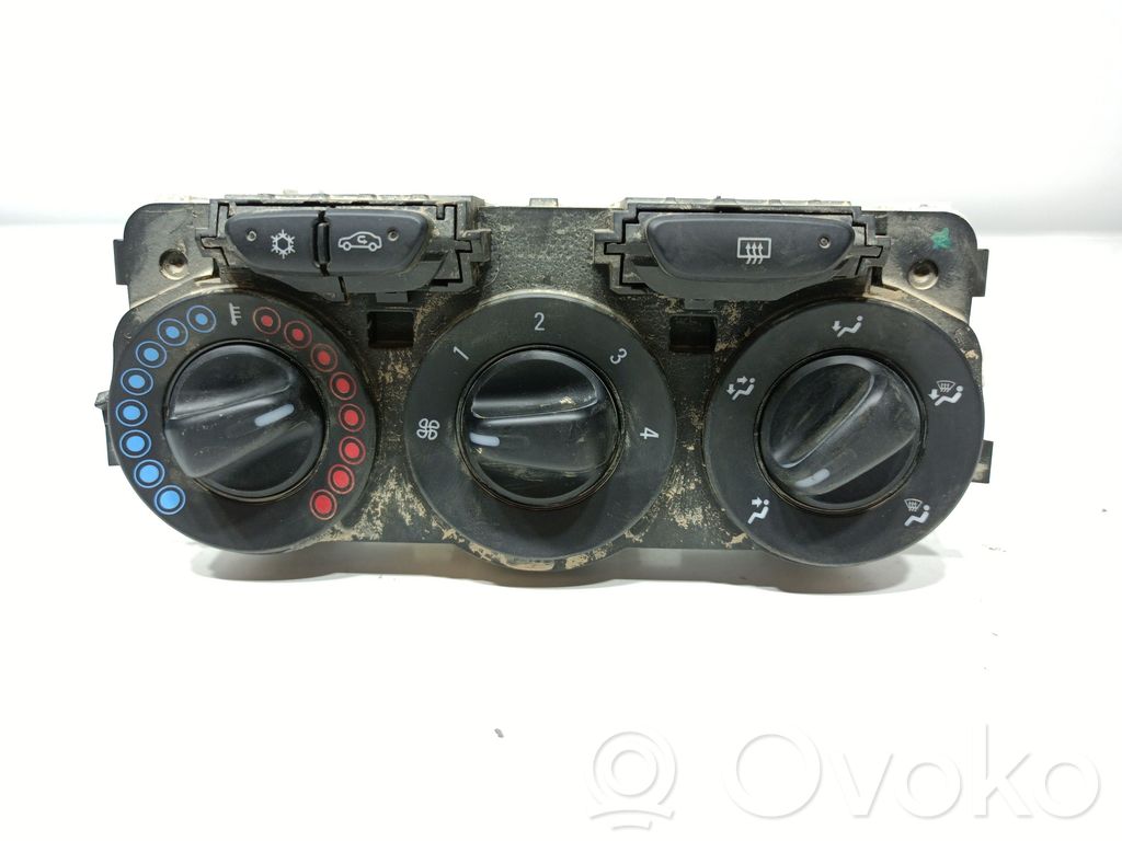 Interruptor del aire acondicionado (A/C)   466119570,5W8228016