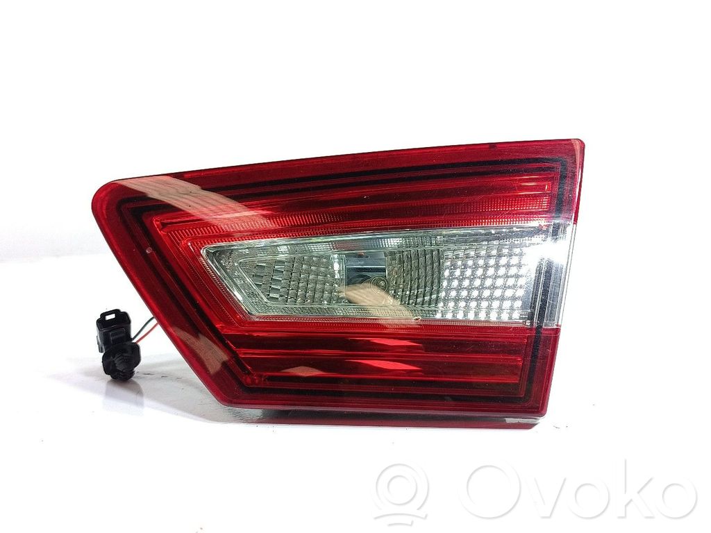 Renault Clio IV Luci posteriori del portellone del bagagliaio 