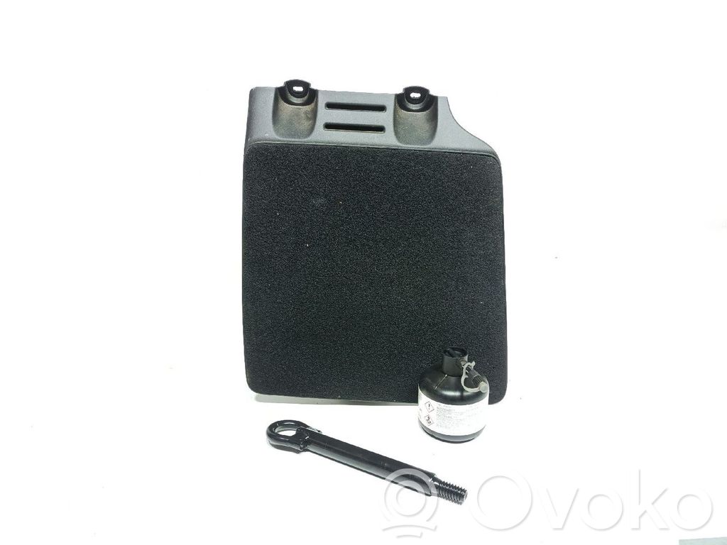 Renault Twingo III Tool set 