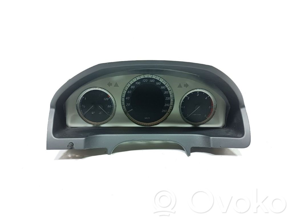 Mercedes-Benz C W204 Vitezometru (grup de instrumente) 