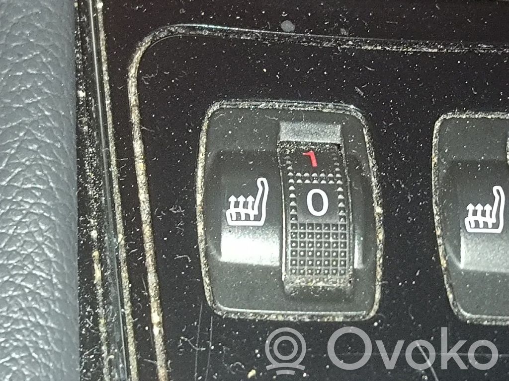 Peugeot 508 RXH Comutator încălzire scaune 