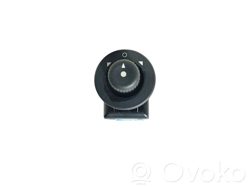 Wing mirror switch   185526