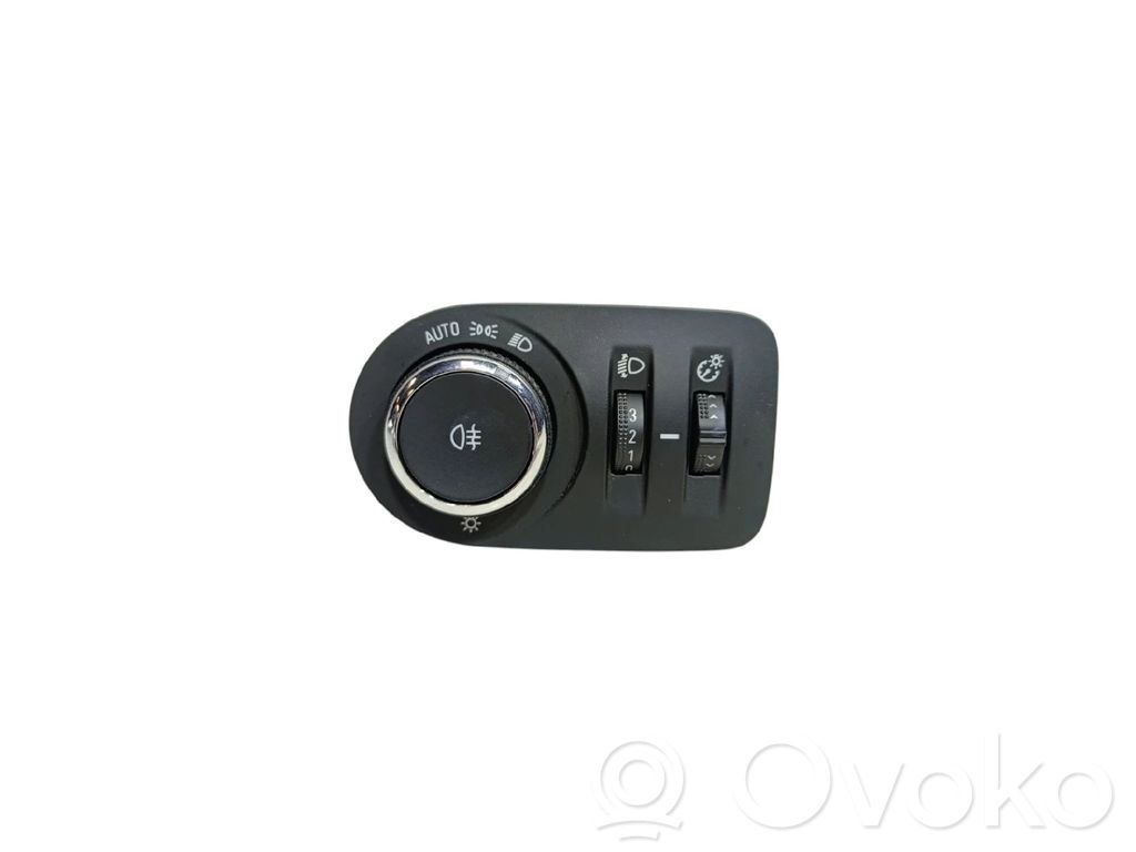 Light switch   39201667