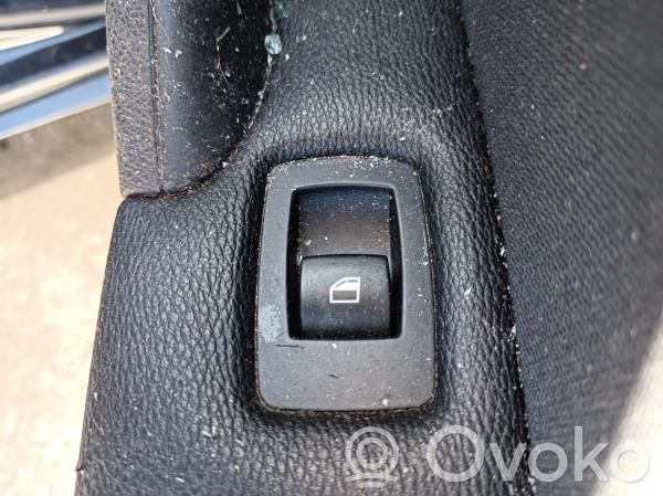 Elektrisko logu slēdzis   1593,6945874,9900,TRASDIREITO