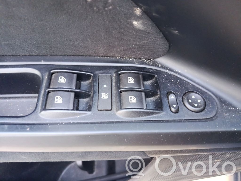Fiat Tipo Включатель электрических окон