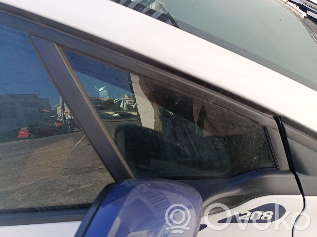 Peugeot 208 I Trikampis stiklas kėbulo priekyje 