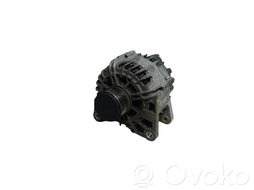 Renault Clio IV Ģenerators 
