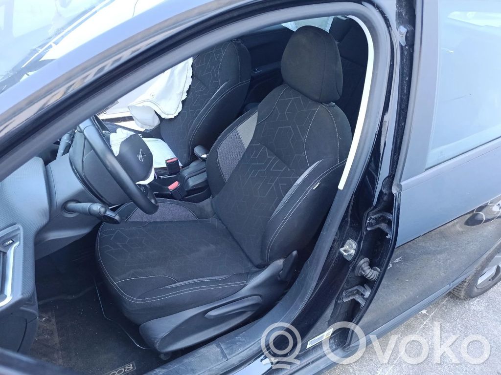 Peugeot 2008 I Set sedili 