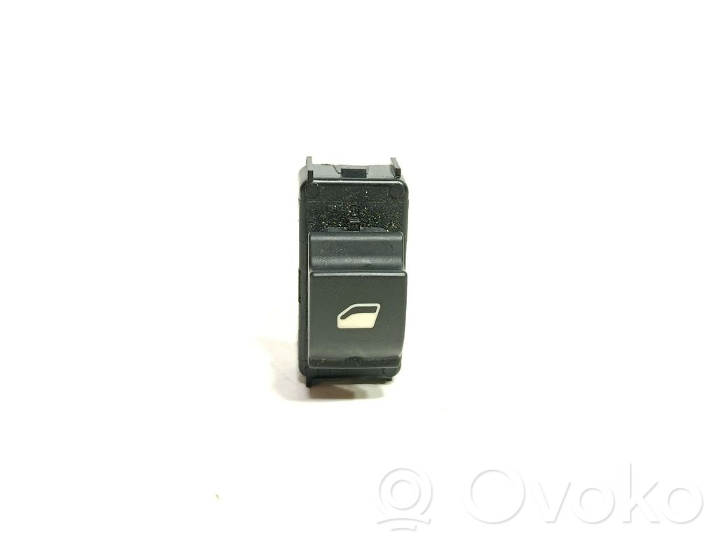 Peugeot 208 II Electric window control switch 