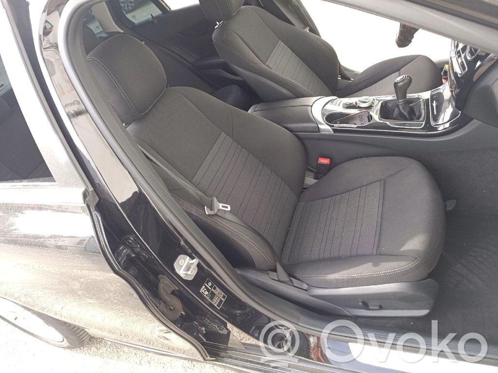 Mercedes-Benz C W205 Siège passager avant 