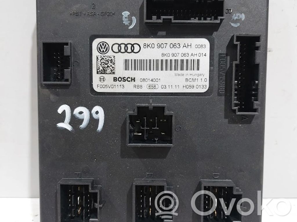 Audi A5 8T 8F Unidad de control/módulo de carrocería central 