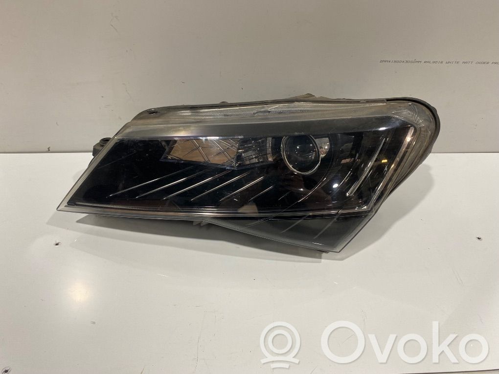 Skoda Superb B8 (3V) Scheinwerfer 