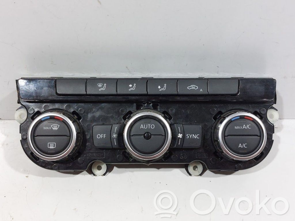 Volkswagen PASSAT B7 Climate control unit 