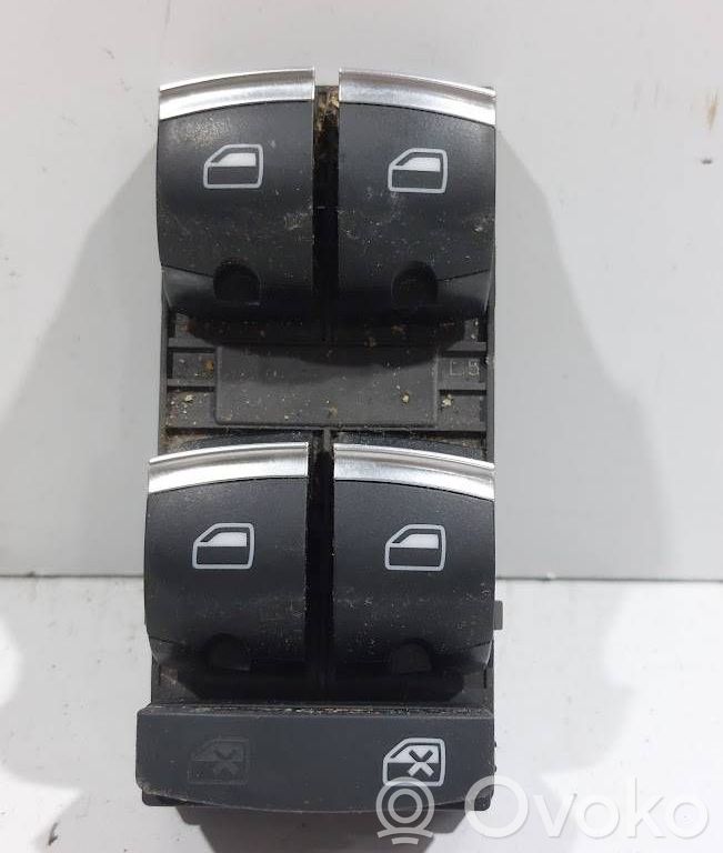 Audi A3 S3 8P Electric window control switch 