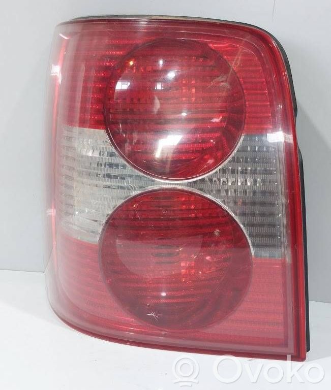 Volkswagen PASSAT B5.5 Lampa tylna 