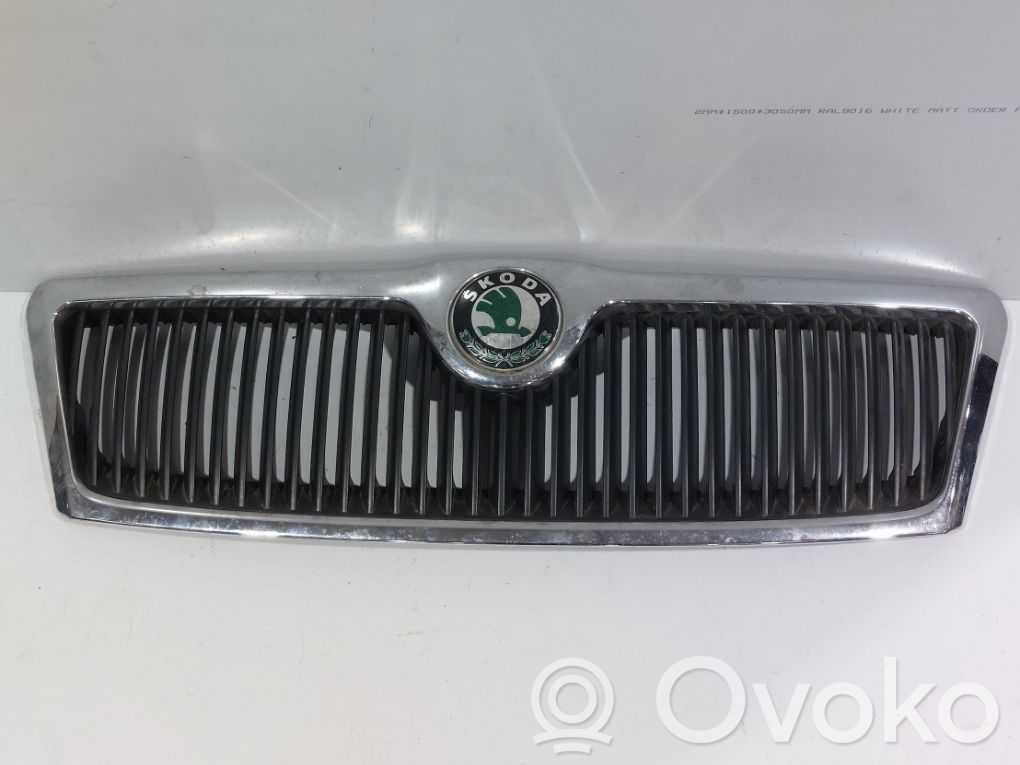 Skoda Octavia Mk2 (1Z) Etusäleikkö 