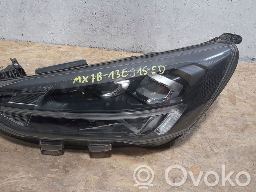 Ford Focus Headlight/headlamp 