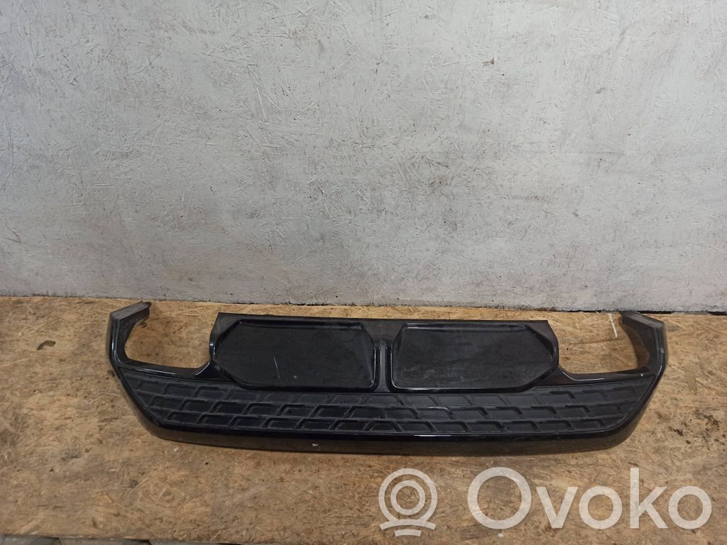 Audi A3 8Y Moldura inferior del parachoques trasero 
