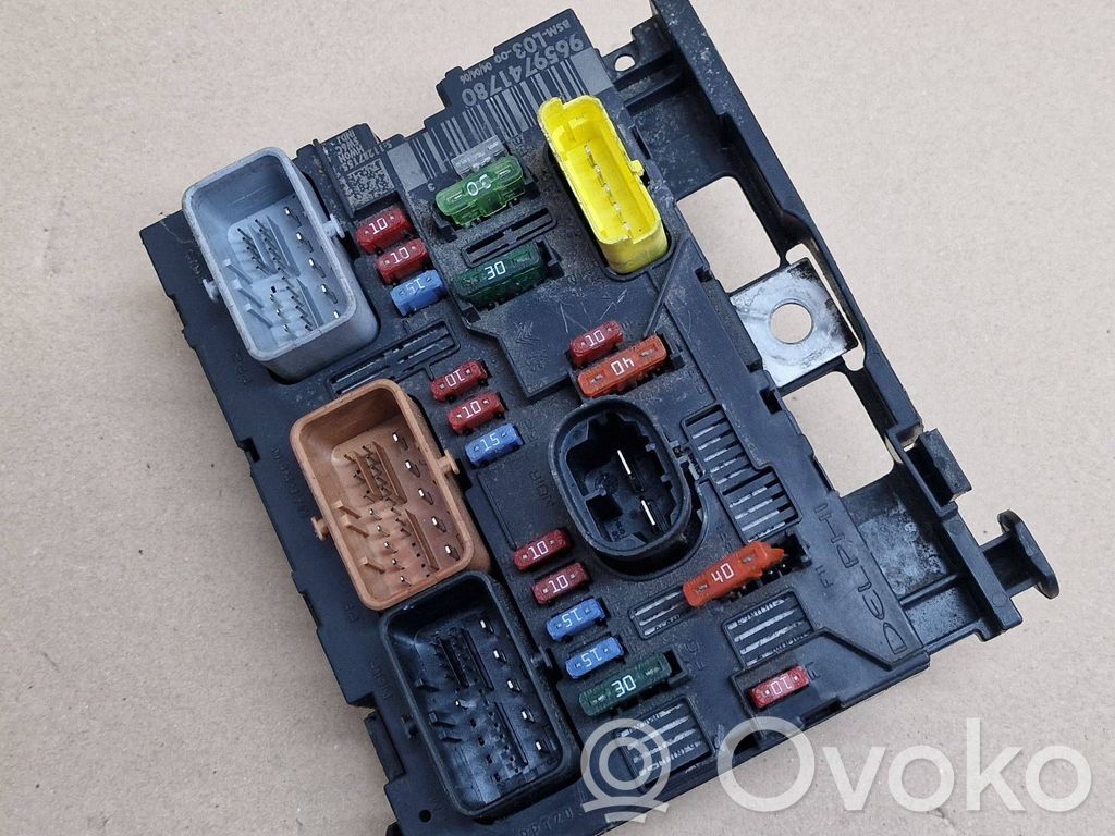 Citroen C3 Fuse module 