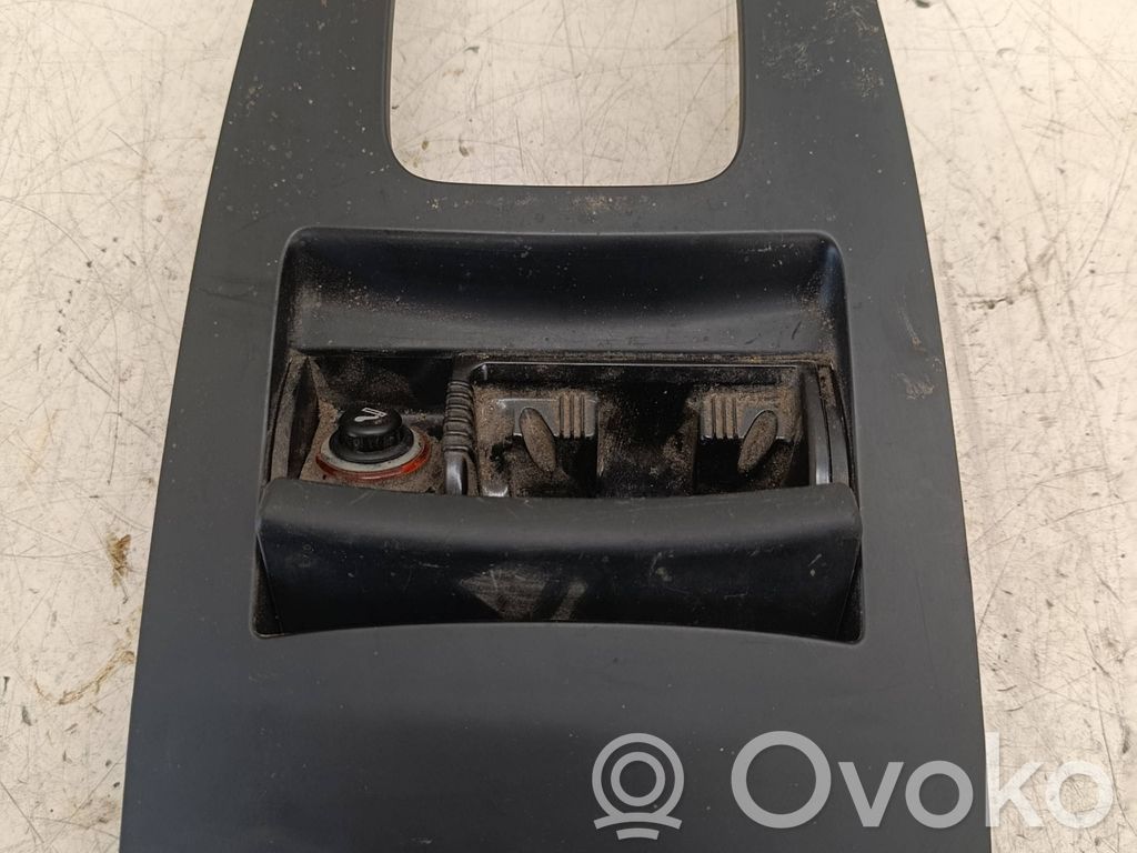 Volkswagen Sharan Peleninė panelėje 