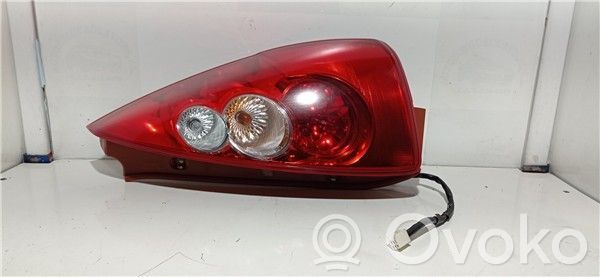 Lámpara de faros/luces traseros
