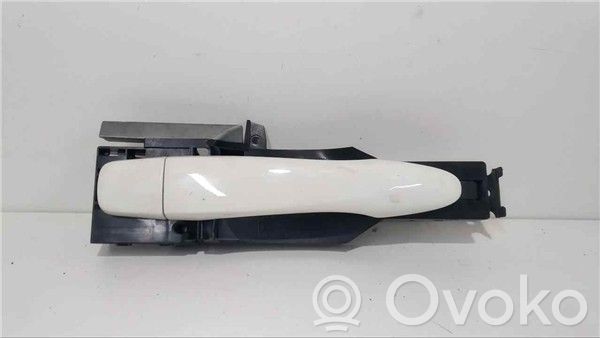 Nissan Qashqai Front door exterior handle 