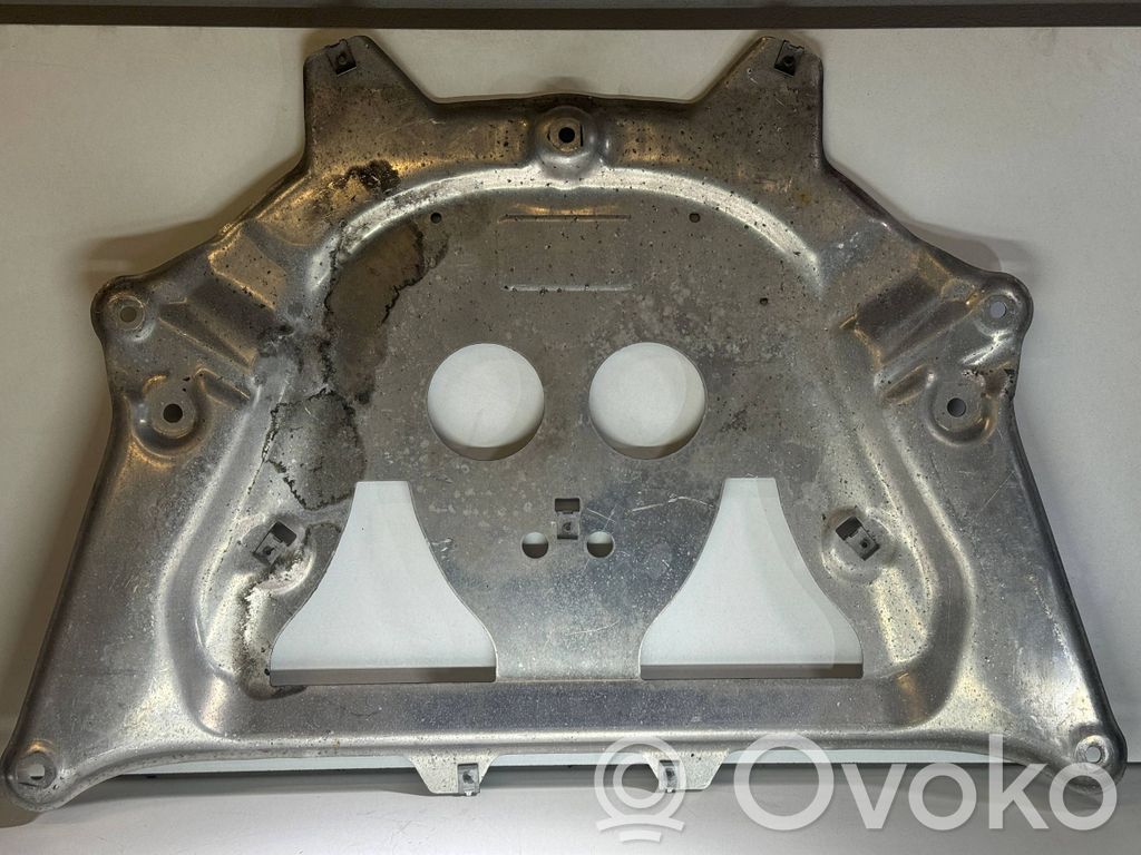 BMW M5 Variklio dugno apsauga 