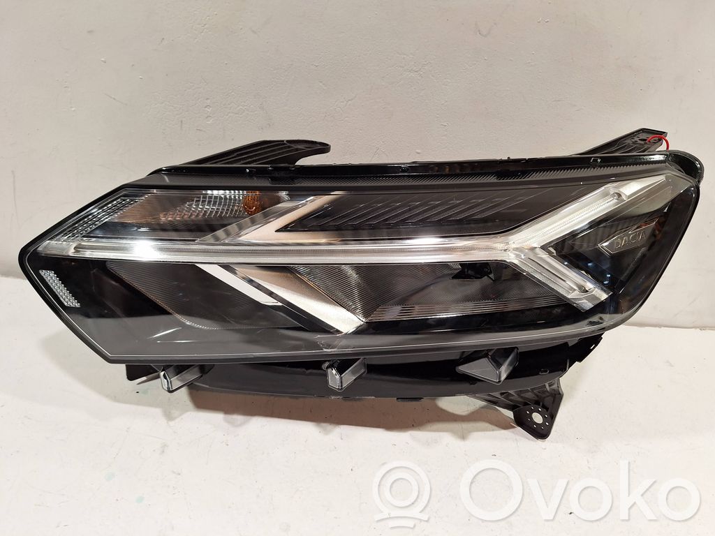 Dacia Sandero III Lampa przednia 