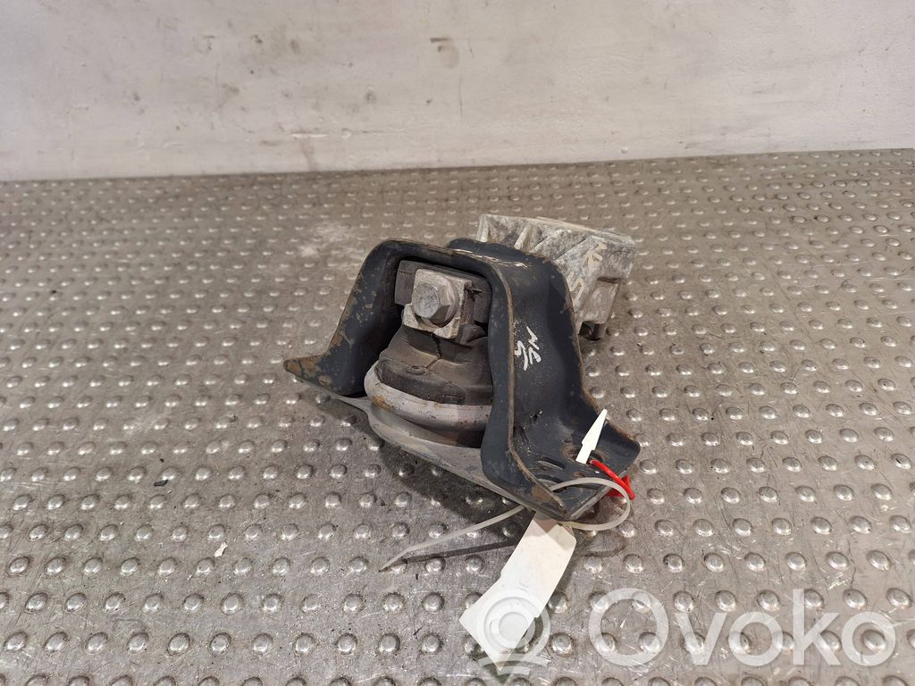 Renault Modus Engine mount bracket 
