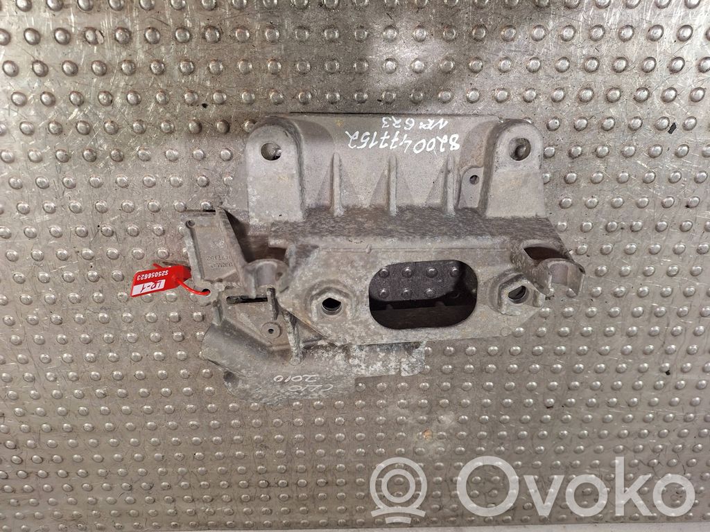 Renault Clio III Engine mounting bracket 