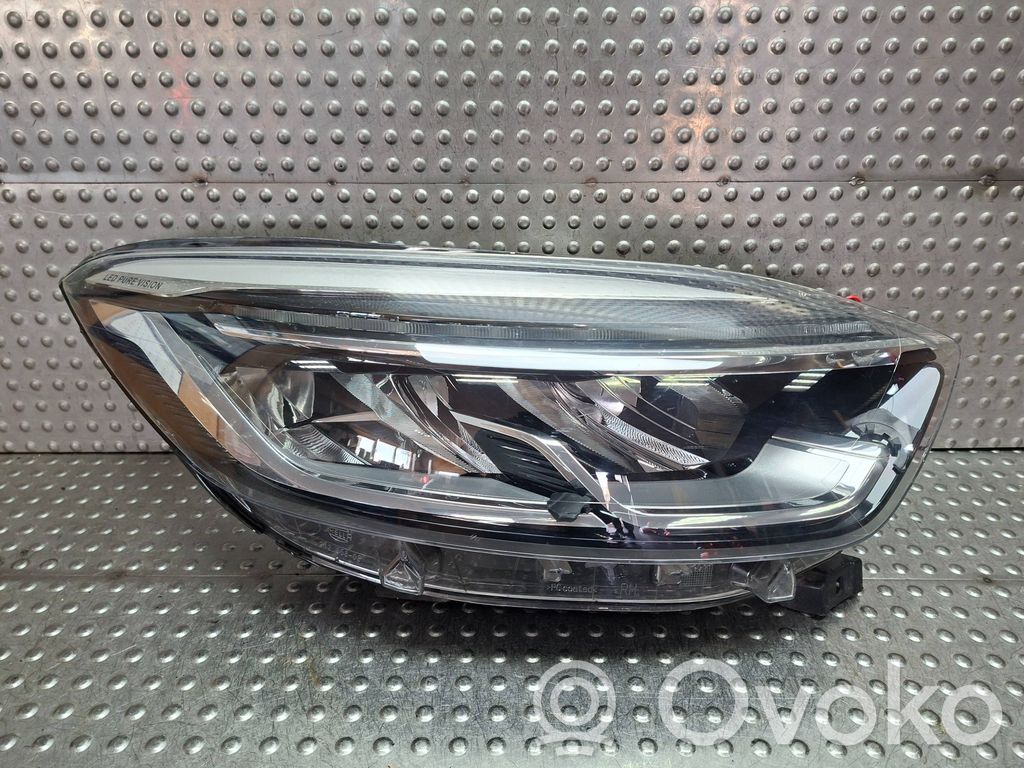 Renault Captur Headlight/headlamp 