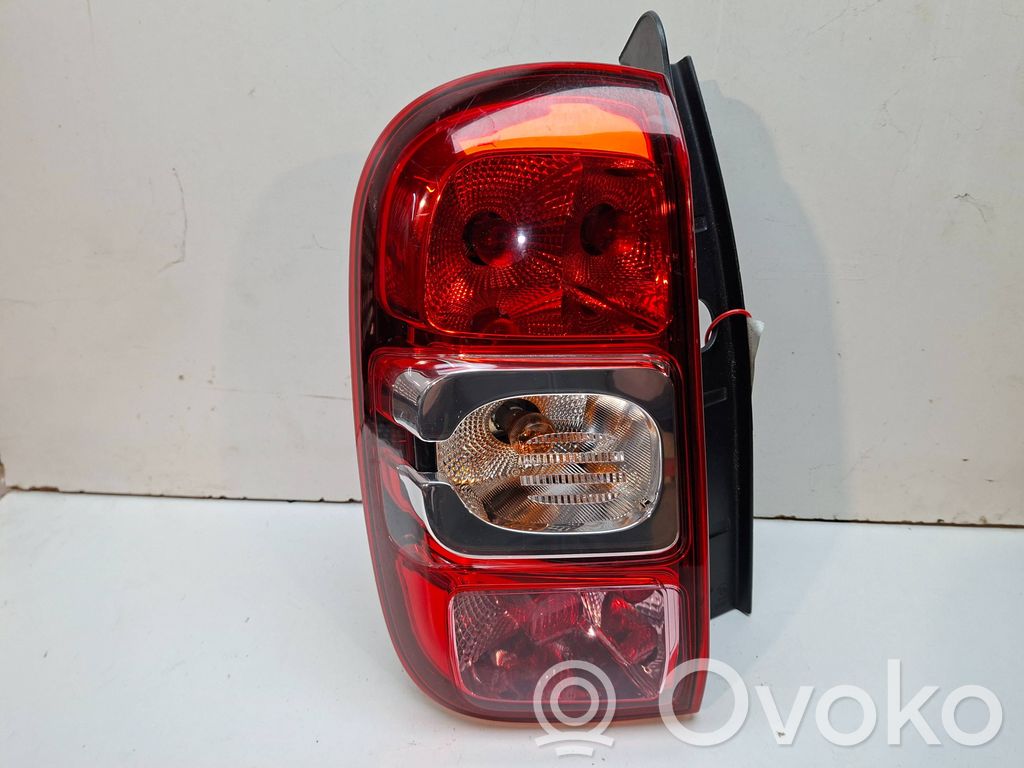 Dacia Duster II Rear/tail lights 