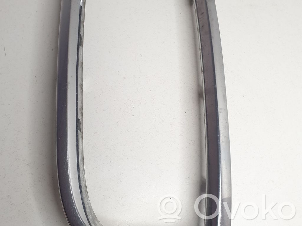 Front grill   511382232199