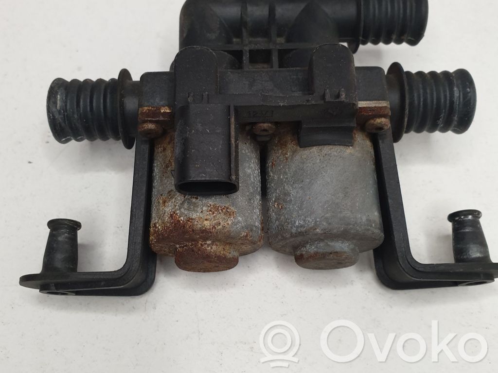 BMW 7 E65 E66 Zawór sterujący płynu chłodzącego 