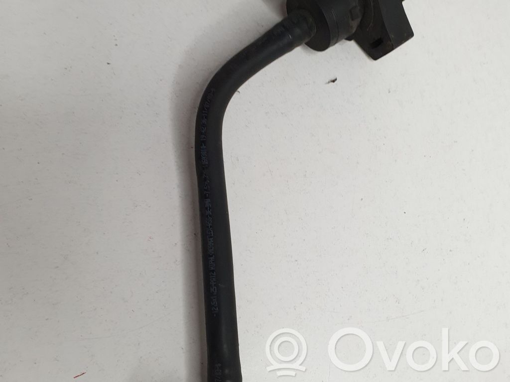 BMW 7 E65 E66 Degalų bako vožtuvas 