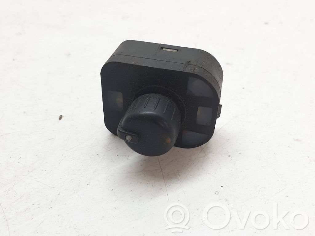 Audi A4 S4 B7 8E 8H Przycisk regulacji lusterek bocznych 