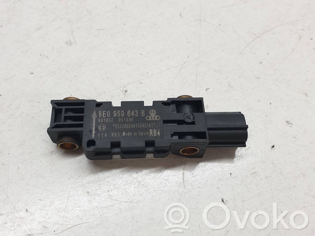 Audi A4 S4 B7 8E 8H Airbag deployment crash/impact sensor 