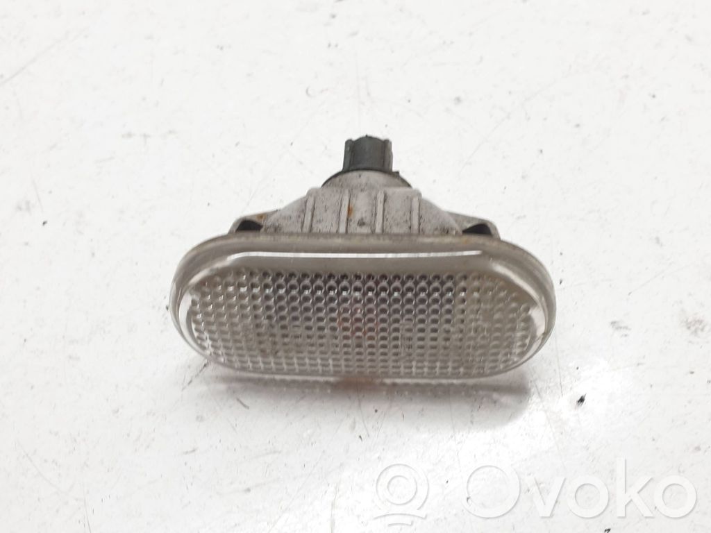 Nissan Pathfinder R51 Piloto intermitente del guardabarros delantero 